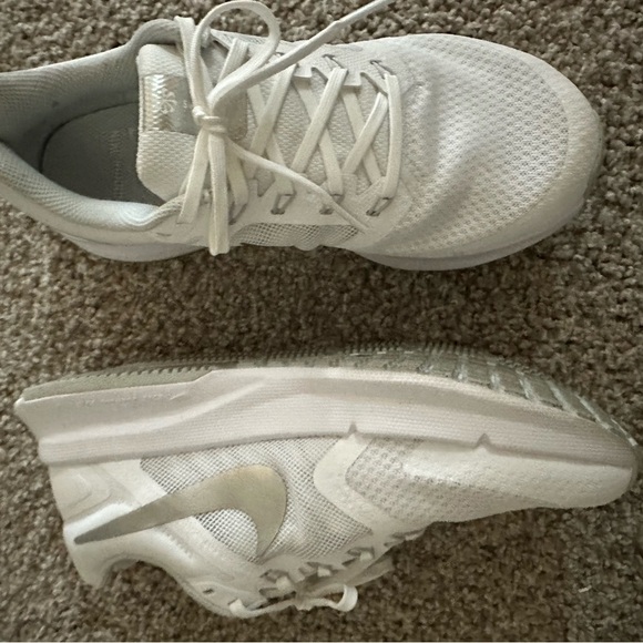 Nike White Mesh Sneakers - Picture 3 of 5